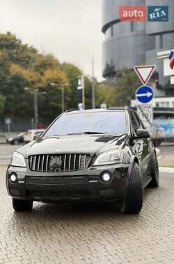 Внедорожник / Кроссовер Mercedes-Benz M-Class 2005 в 