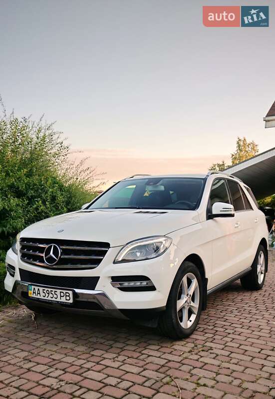 Позашляховик / Кросовер Mercedes-Benz M-Class 2012 в Києві