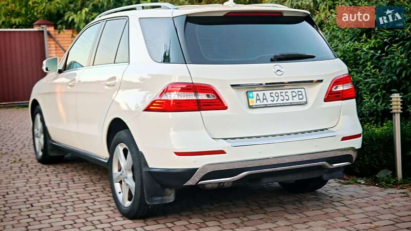 Позашляховик / Кросовер Mercedes-Benz M-Class 2012 в Києві