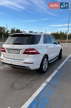 Внедорожник / Кроссовер Mercedes-Benz M-Class 2015 в 