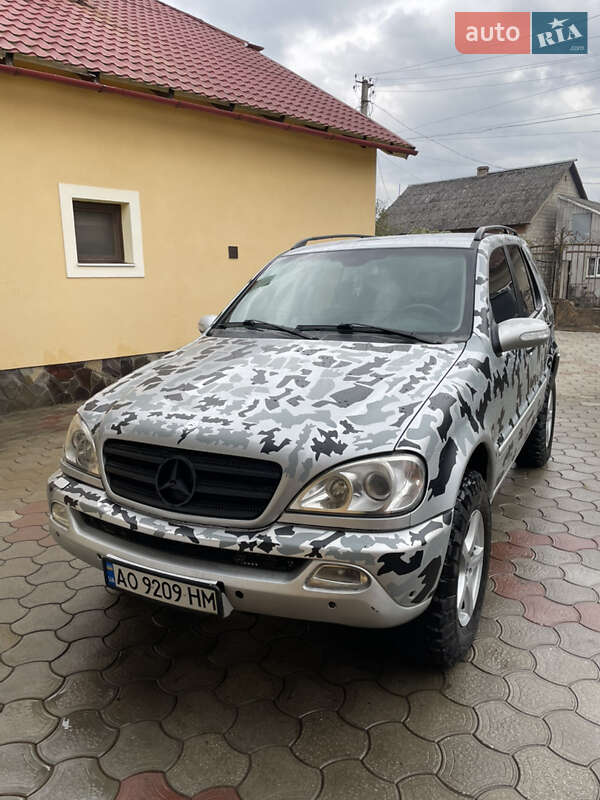 Внедорожник / Кроссовер Mercedes-Benz M-Class 2002 в Рахове