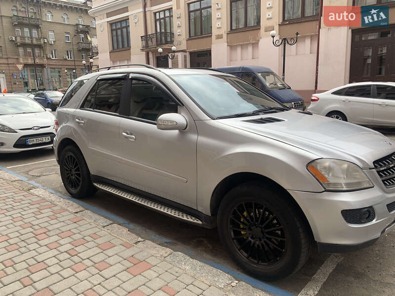 Внедорожник / Кроссовер Mercedes-Benz M-Class 2006 в Одессе