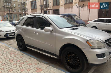 Внедорожник / Кроссовер Mercedes-Benz M-Class 2006 в 