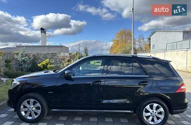 Внедорожник / Кроссовер Mercedes-Benz M-Class 2012 в 