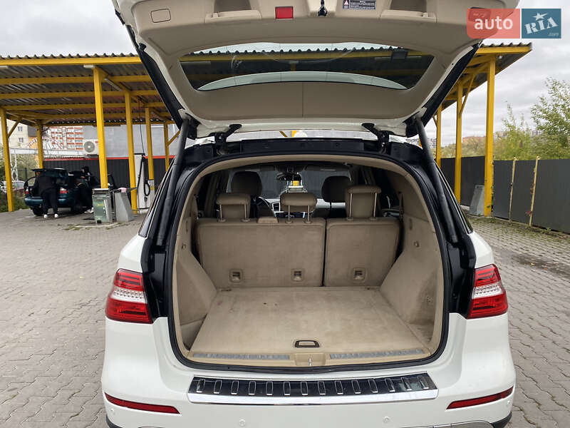 Внедорожник / Кроссовер Mercedes-Benz M-Class 2011 в Хмельницком