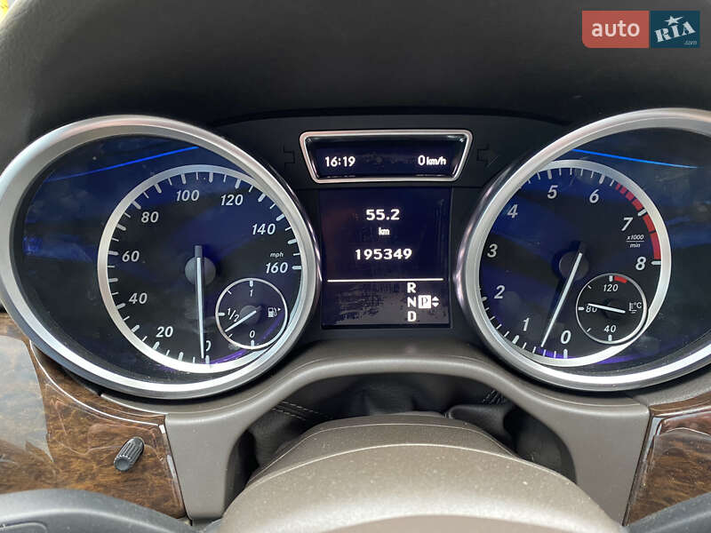 Внедорожник / Кроссовер Mercedes-Benz M-Class 2011 в Хмельницком