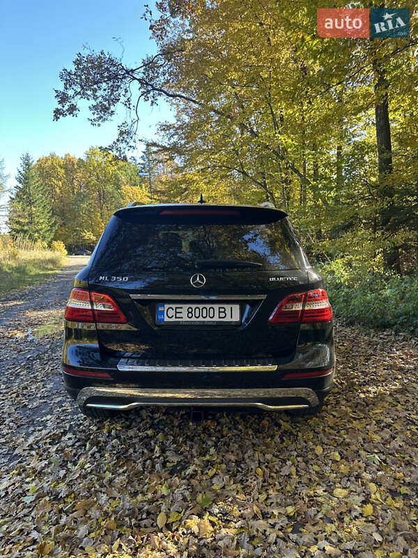 Внедорожник / Кроссовер Mercedes-Benz M-Class 2013 в Черновцах