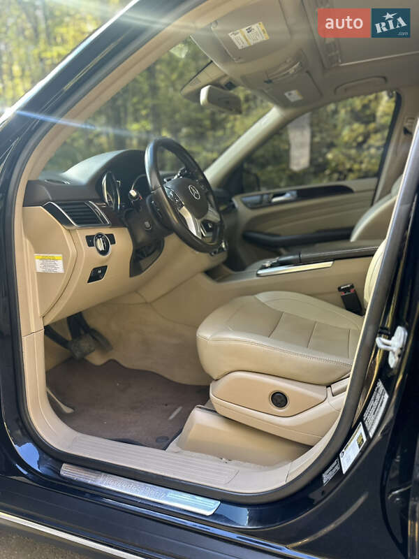 Внедорожник / Кроссовер Mercedes-Benz M-Class 2013 в Черновцах