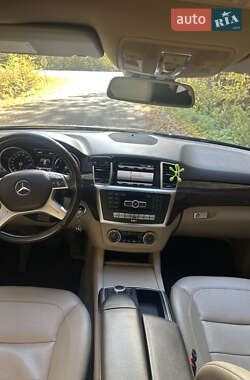Внедорожник / Кроссовер Mercedes-Benz M-Class 2013 в 