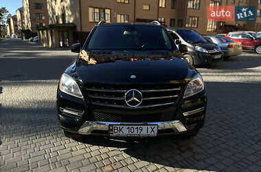 Позашляховик / Кросовер Mercedes-Benz M-Class 2011 в 