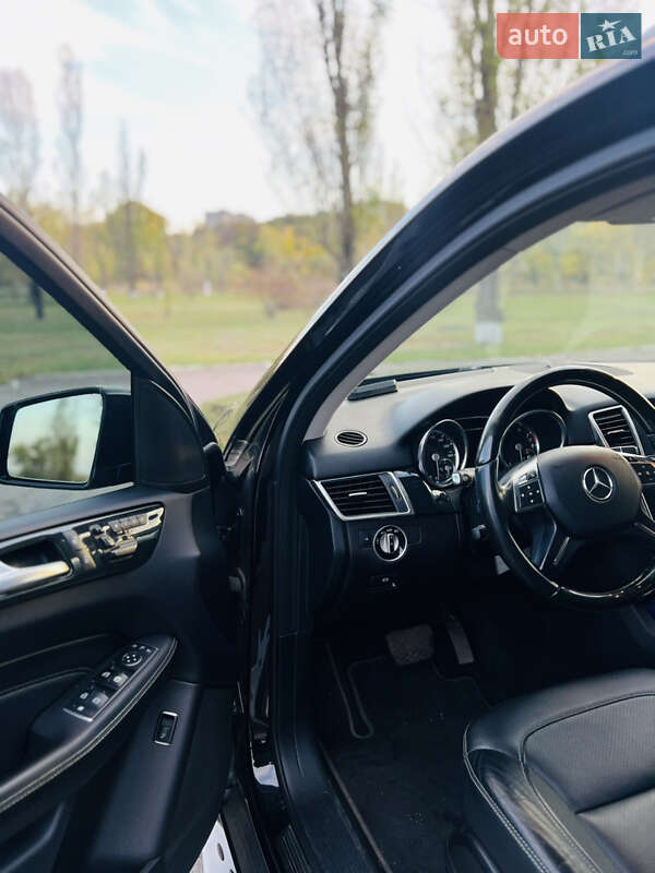 Позашляховик / Кросовер Mercedes-Benz M-Class 2015 в Кам'янському фото 13 Позашляховик / Кросовер Mercedes-Benz M-Class 2015 в Кам'янському
