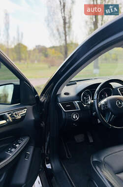 Позашляховик / Кросовер Mercedes-Benz M-Class 2015 в 