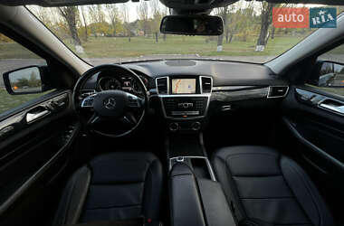 Позашляховик / Кросовер Mercedes-Benz M-Class 2015 в 