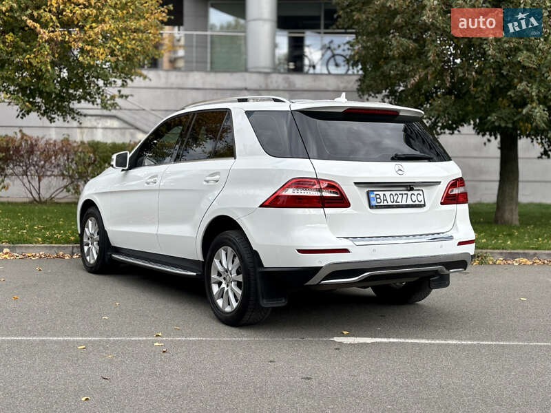Внедорожник / Кроссовер Mercedes-Benz M-Class 2015 в Киеве фото 4 Внедорожник / Кроссовер Mercedes-Benz M-Class 2015 в Киеве