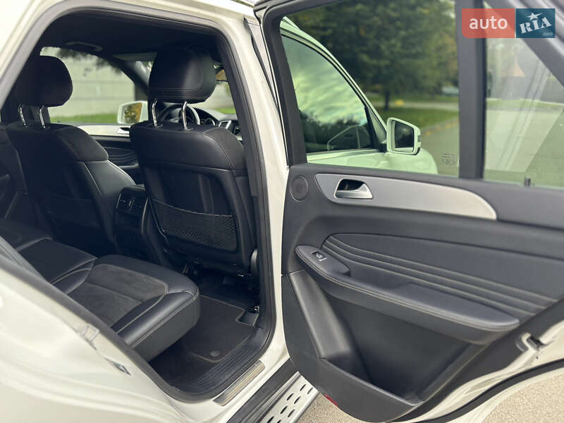 Внедорожник / Кроссовер Mercedes-Benz M-Class 2015 в Киеве фото 16 Внедорожник / Кроссовер Mercedes-Benz M-Class 2015 в Киеве