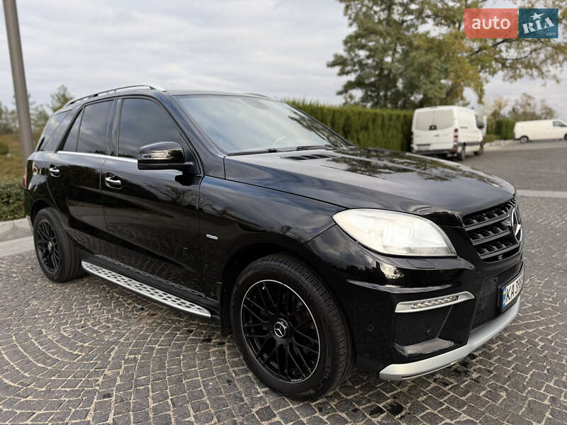 Позашляховик / Кросовер Mercedes-Benz M-Class 2011 в Дніпрі