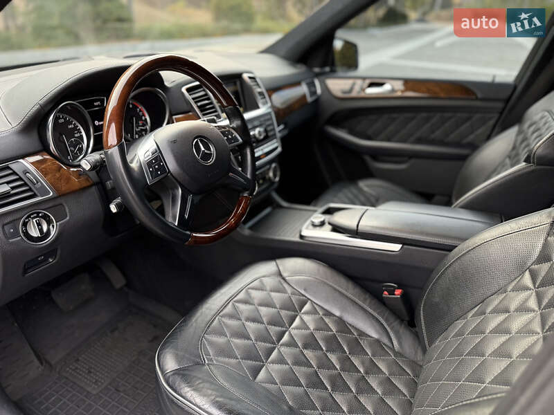 Позашляховик / Кросовер Mercedes-Benz M-Class 2011 в Дніпрі