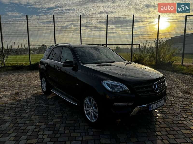 Позашляховик / Кросовер Mercedes-Benz M-Class 2012 в Заліщиках фото 3 Позашляховик / Кросовер Mercedes-Benz M-Class 2012 в Заліщиках