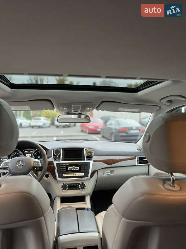 Позашляховик / Кросовер Mercedes-Benz M-Class 2012 в Дніпрі фото 18 Позашляховик / Кросовер Mercedes-Benz M-Class 2012 в Дніпрі