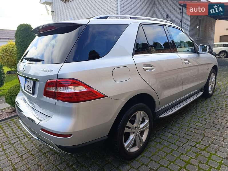 Позашляховик / Кросовер Mercedes-Benz M-Class 2012 в Житомирі фото 8 Позашляховик / Кросовер Mercedes-Benz M-Class 2012 в Житомирі