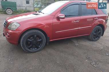 Внедорожник / Кроссовер Mercedes-Benz M-Class 2006 в Путиле