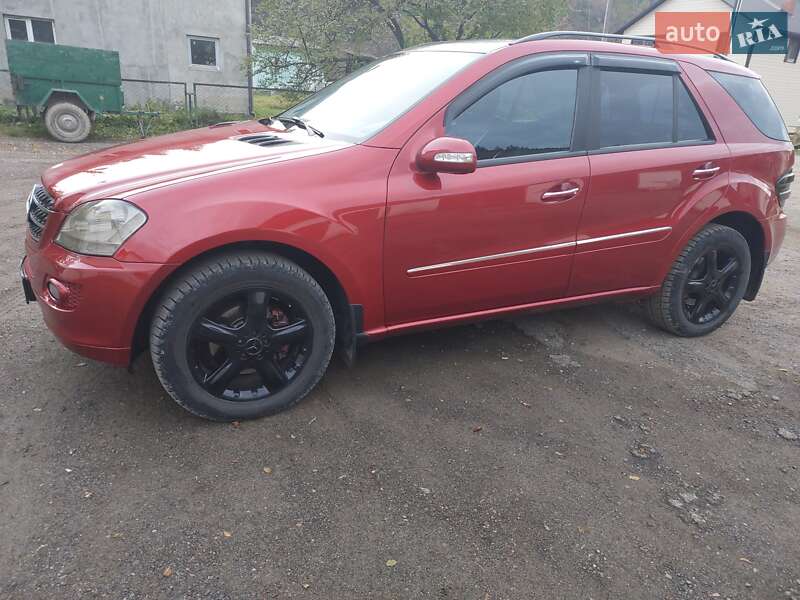 Mercedes-Benz M-Class 2006 Mercedes-Benz M-Class 2006