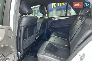 Позашляховик / Кросовер Mercedes-Benz M-Class 2015 в 