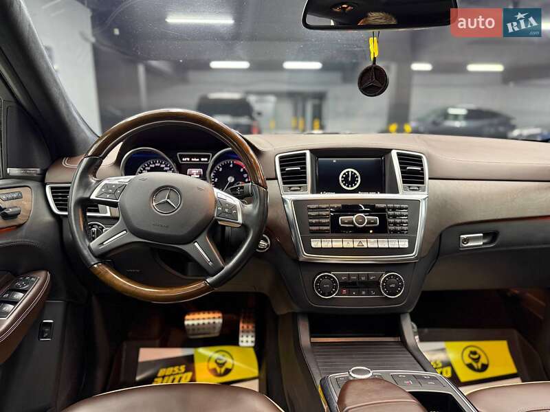Внедорожник / Кроссовер Mercedes-Benz M-Class 2013 в Черновцах