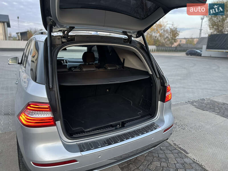 Позашляховик / Кросовер Mercedes-Benz M-Class 2013 в Іршаві фото 10 Позашляховик / Кросовер Mercedes-Benz M-Class 2013 в Іршаві