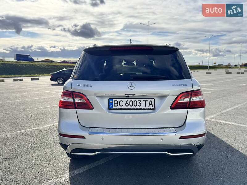 Позашляховик / Кросовер Mercedes-Benz M-Class 2013 в Львові