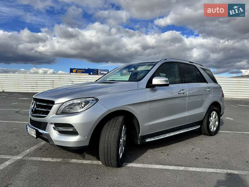 Позашляховик / Кросовер Mercedes-Benz M-Class 2013 в Львові