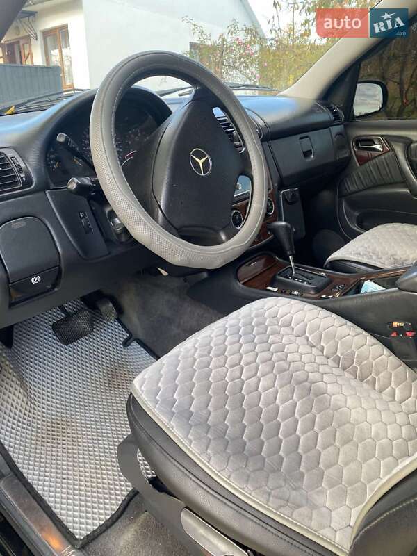 Позашляховик / Кросовер Mercedes-Benz M-Class 2004 в Чернівцях