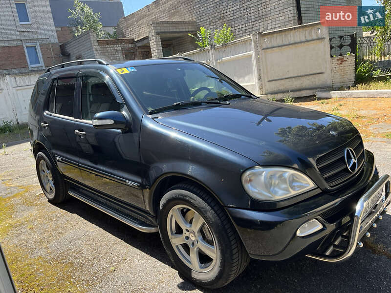 Внедорожник / Кроссовер Mercedes-Benz M-Class 2003 в Могилев-Подольске фото 4 Внедорожник / Кроссовер Mercedes-Benz M-Class 2003 в Могилев-Подольске