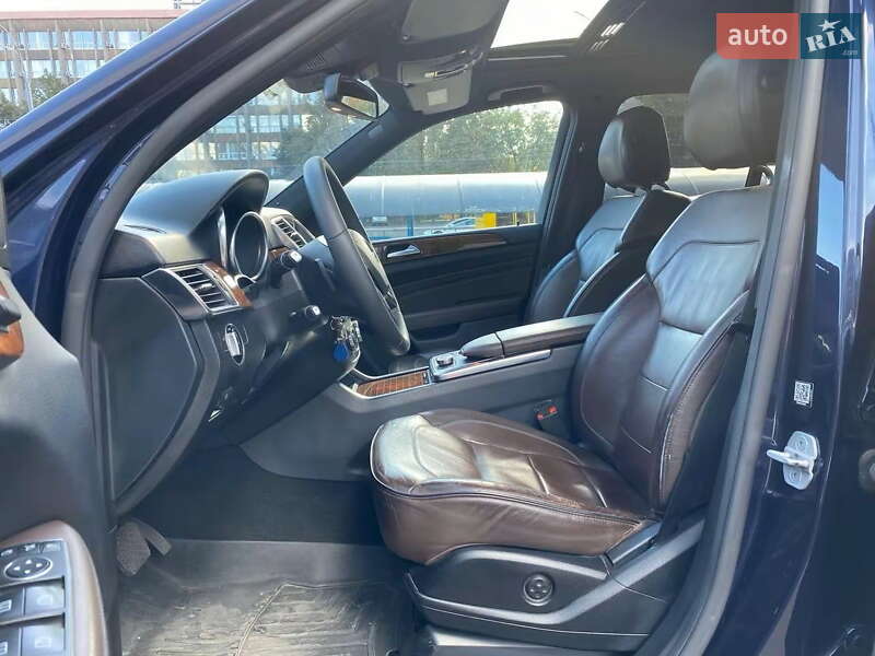 Внедорожник / Кроссовер Mercedes-Benz M-Class 2013 в Киеве