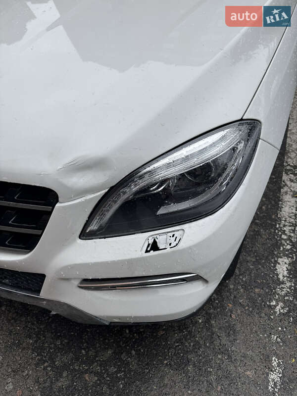 Внедорожник / Кроссовер Mercedes-Benz M-Class 2013 в Киеве