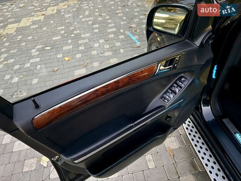 Внедорожник / Кроссовер Mercedes-Benz M-Class 2008 в Одессе фото 28 Внедорожник / Кроссовер Mercedes-Benz M-Class 2008 в Одессе