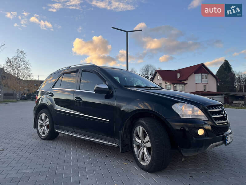 Внедорожник / Кроссовер Mercedes-Benz M-Class 2010 в Богородчанах