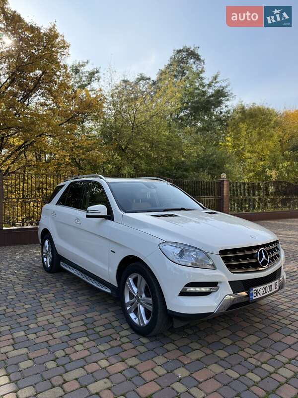 Позашляховик / Кросовер Mercedes-Benz M-Class 2013 в Рівному фото 16 Позашляховик / Кросовер Mercedes-Benz M-Class 2013 в Рівному