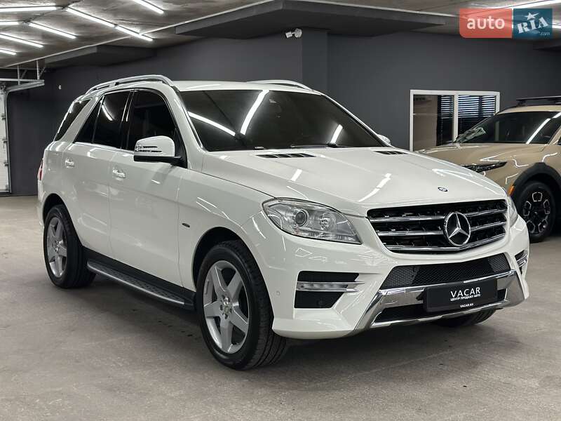 Внедорожник / Кроссовер Mercedes-Benz M-Class 2011 в Харькове