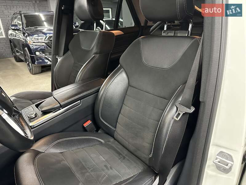 Внедорожник / Кроссовер Mercedes-Benz M-Class 2011 в Харькове