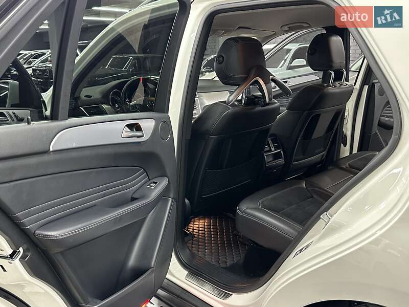 Внедорожник / Кроссовер Mercedes-Benz M-Class 2011 в Харькове