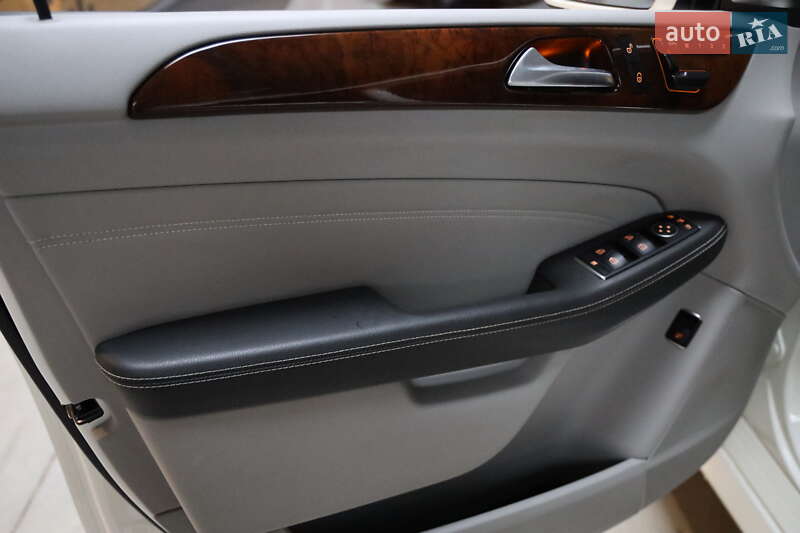 Позашляховик / Кросовер Mercedes-Benz M-Class 2013 в Луцьку фото 13 Позашляховик / Кросовер Mercedes-Benz M-Class 2013 в Луцьку