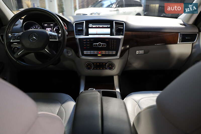 Позашляховик / Кросовер Mercedes-Benz M-Class 2013 в Луцьку фото 34 Позашляховик / Кросовер Mercedes-Benz M-Class 2013 в Луцьку