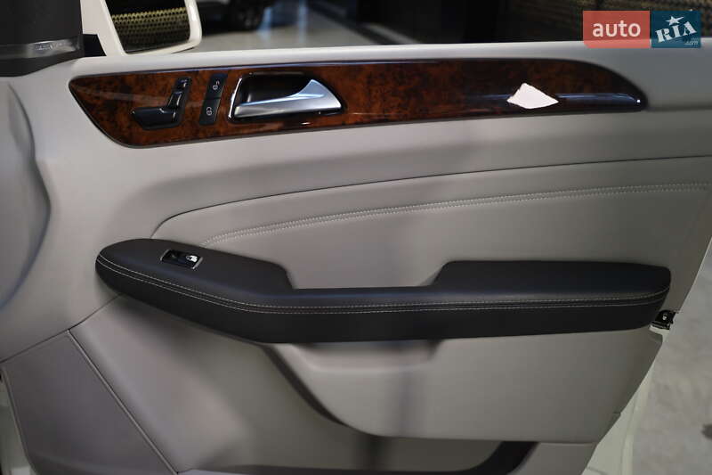 Позашляховик / Кросовер Mercedes-Benz M-Class 2013 в Луцьку фото 39 Позашляховик / Кросовер Mercedes-Benz M-Class 2013 в Луцьку