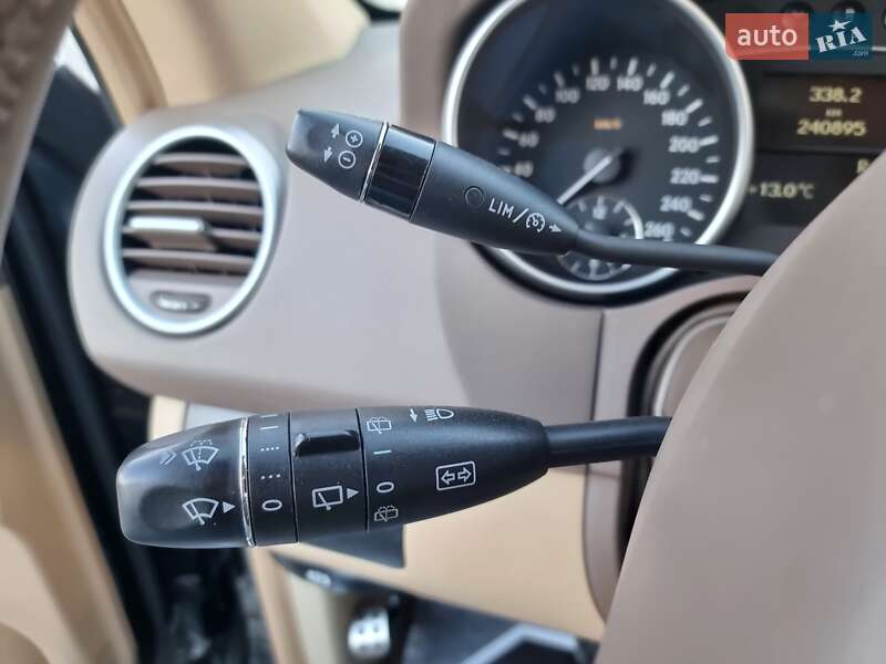 Внедорожник / Кроссовер Mercedes-Benz M-Class 2010 в Киеве