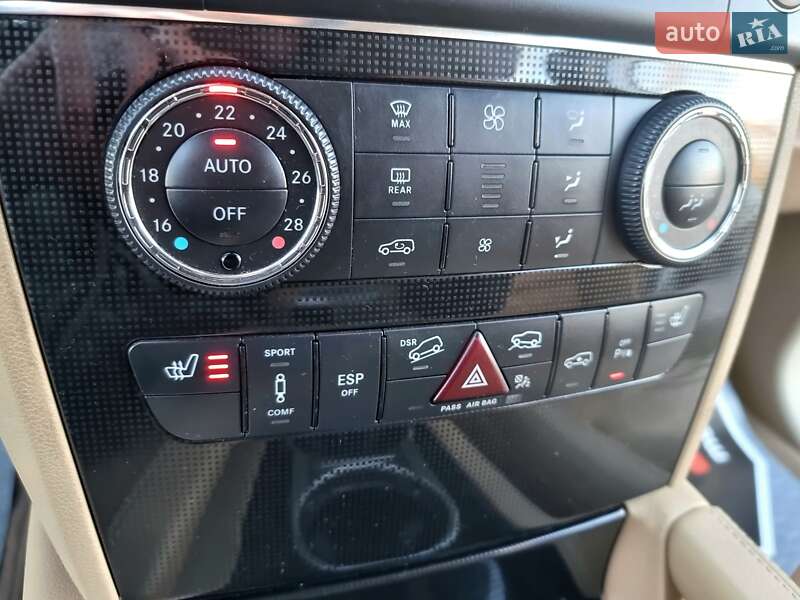 Внедорожник / Кроссовер Mercedes-Benz M-Class 2010 в Киеве