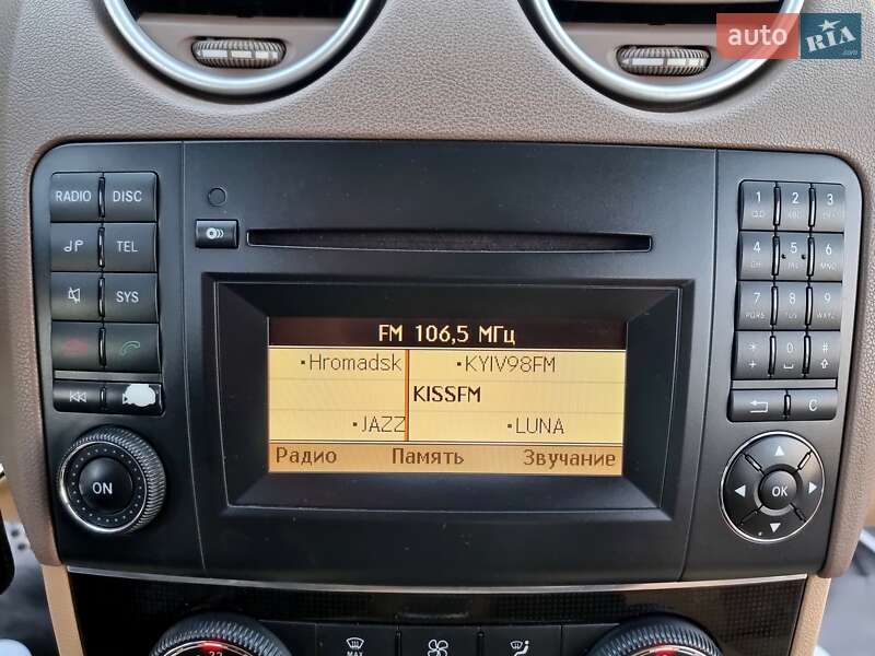 Внедорожник / Кроссовер Mercedes-Benz M-Class 2010 в Киеве