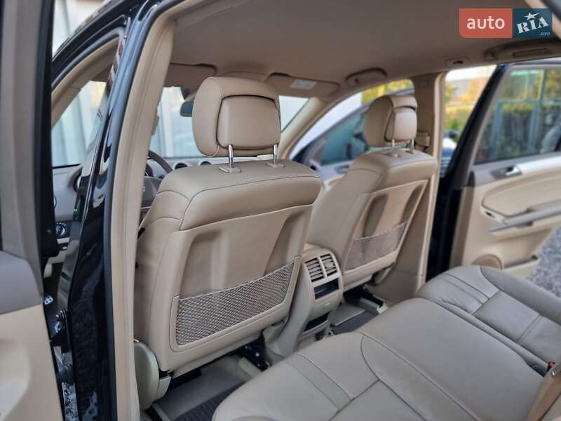 Внедорожник / Кроссовер Mercedes-Benz M-Class 2010 в Киеве