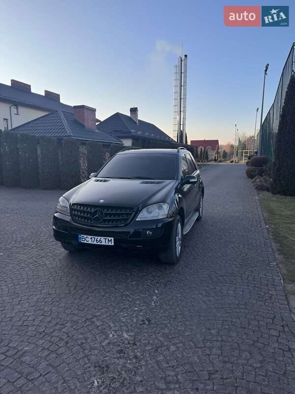 Позашляховик / Кросовер Mercedes-Benz M-Class 2005 в Жовкві