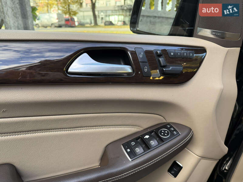Позашляховик / Кросовер Mercedes-Benz M-Class 2015 в Хмельницькому фото 10 Позашляховик / Кросовер Mercedes-Benz M-Class 2015 в Хмельницькому
